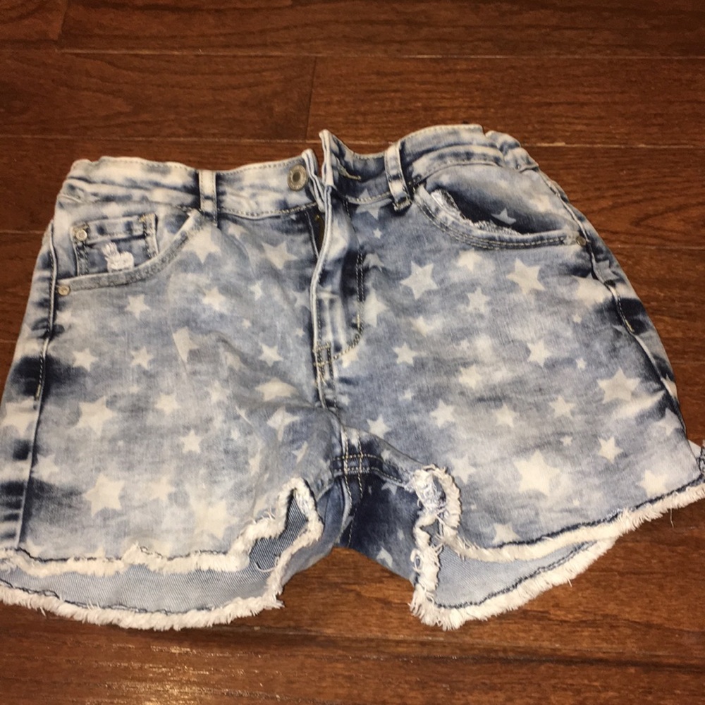 Shorts with starts on them